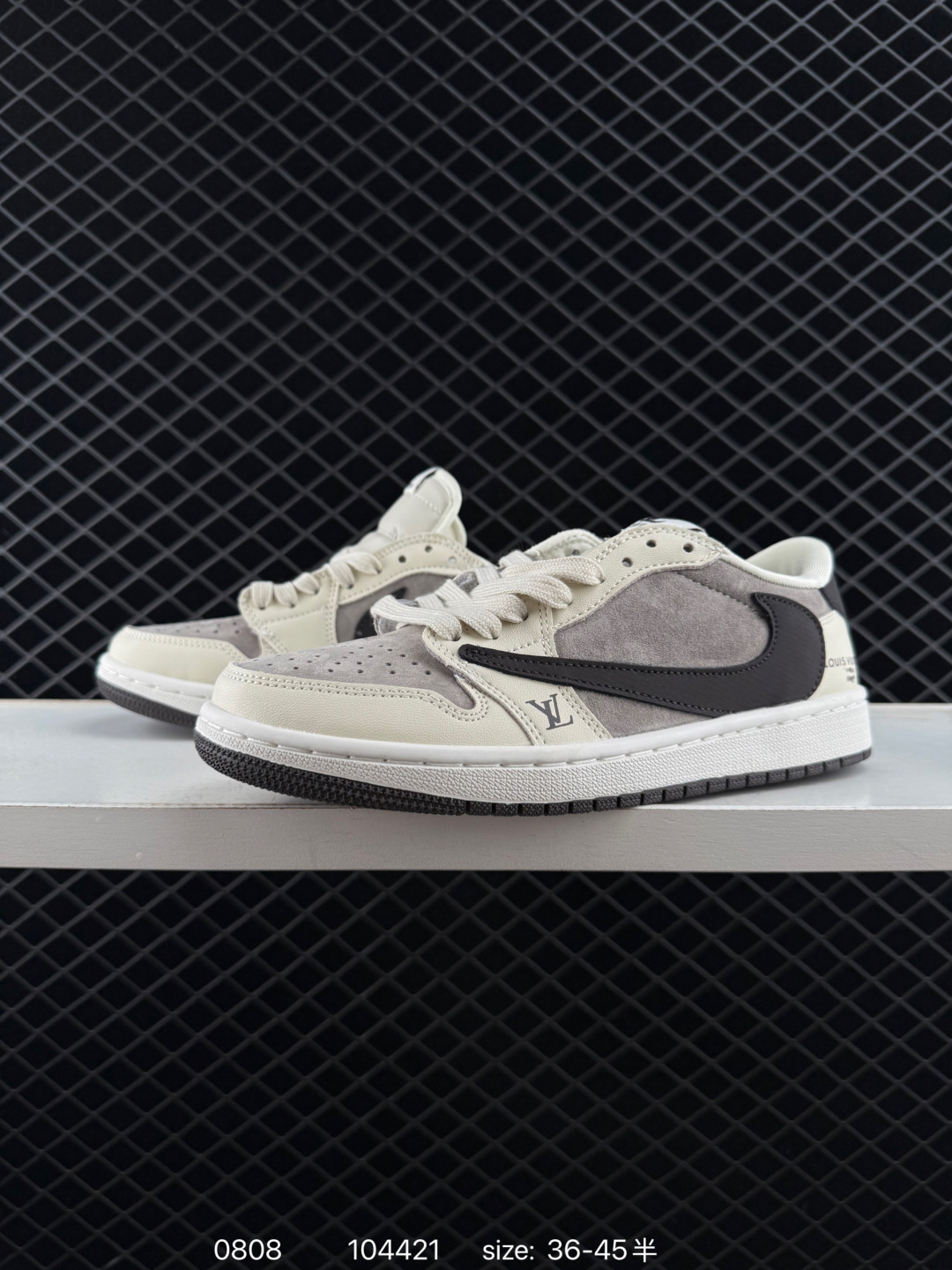 Travis Scott x Air Jordan 1 ” Reverse Mocha “